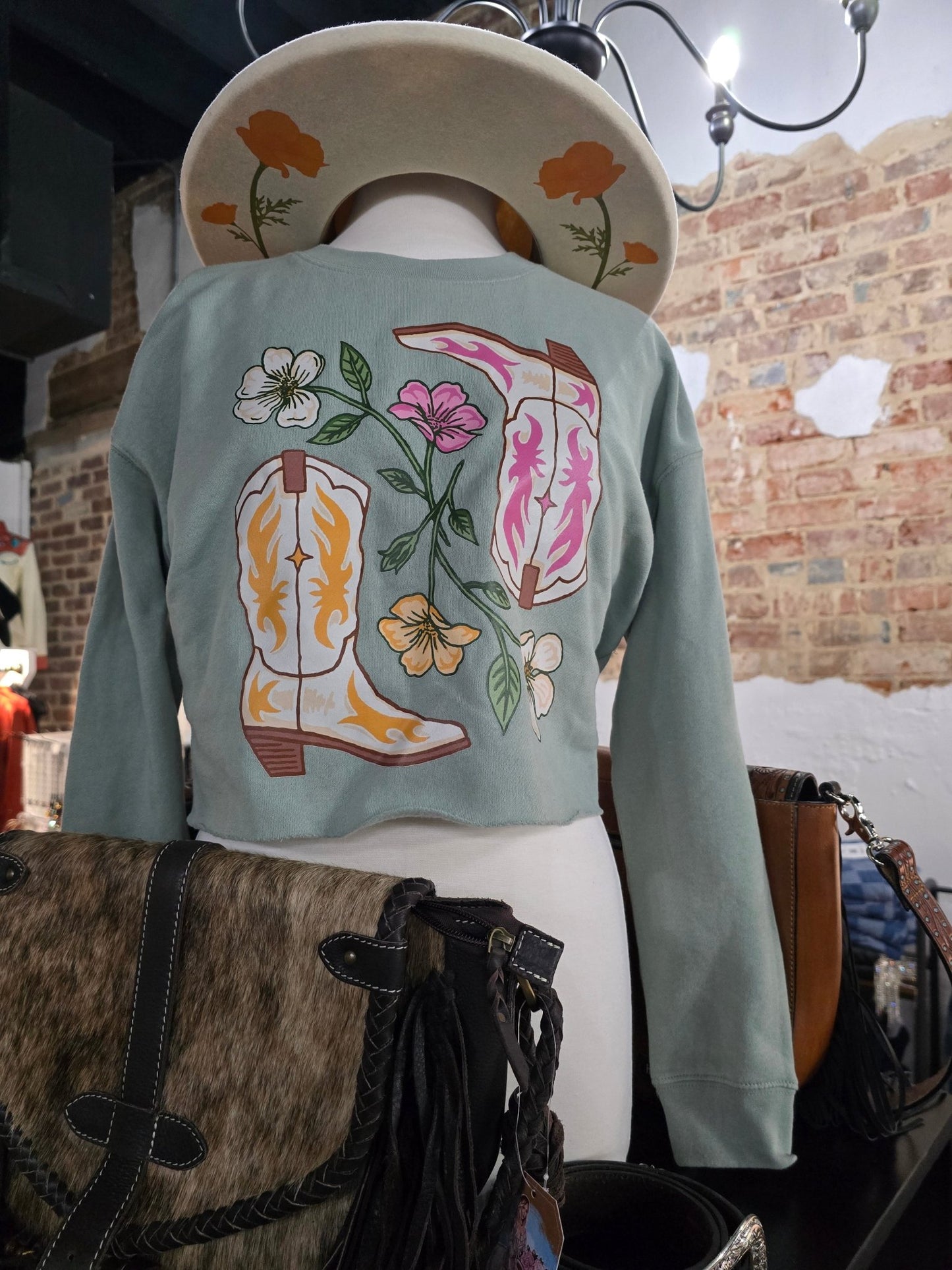 boot crop sweater
western graphic sweater
cowgirl crop knit
crop sweater women
western sweater crop
country western fashion
women’s western graphic top