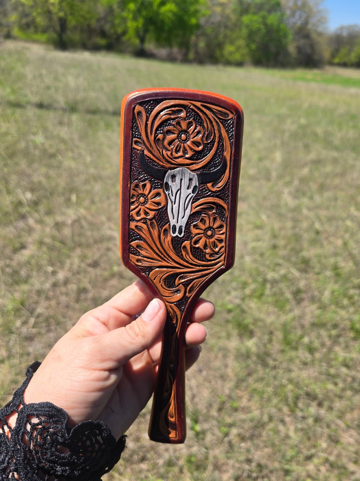 Cow skull Tooled brush - Pistols 'n Petticoats - #westernboutique# - #westernfashion#
