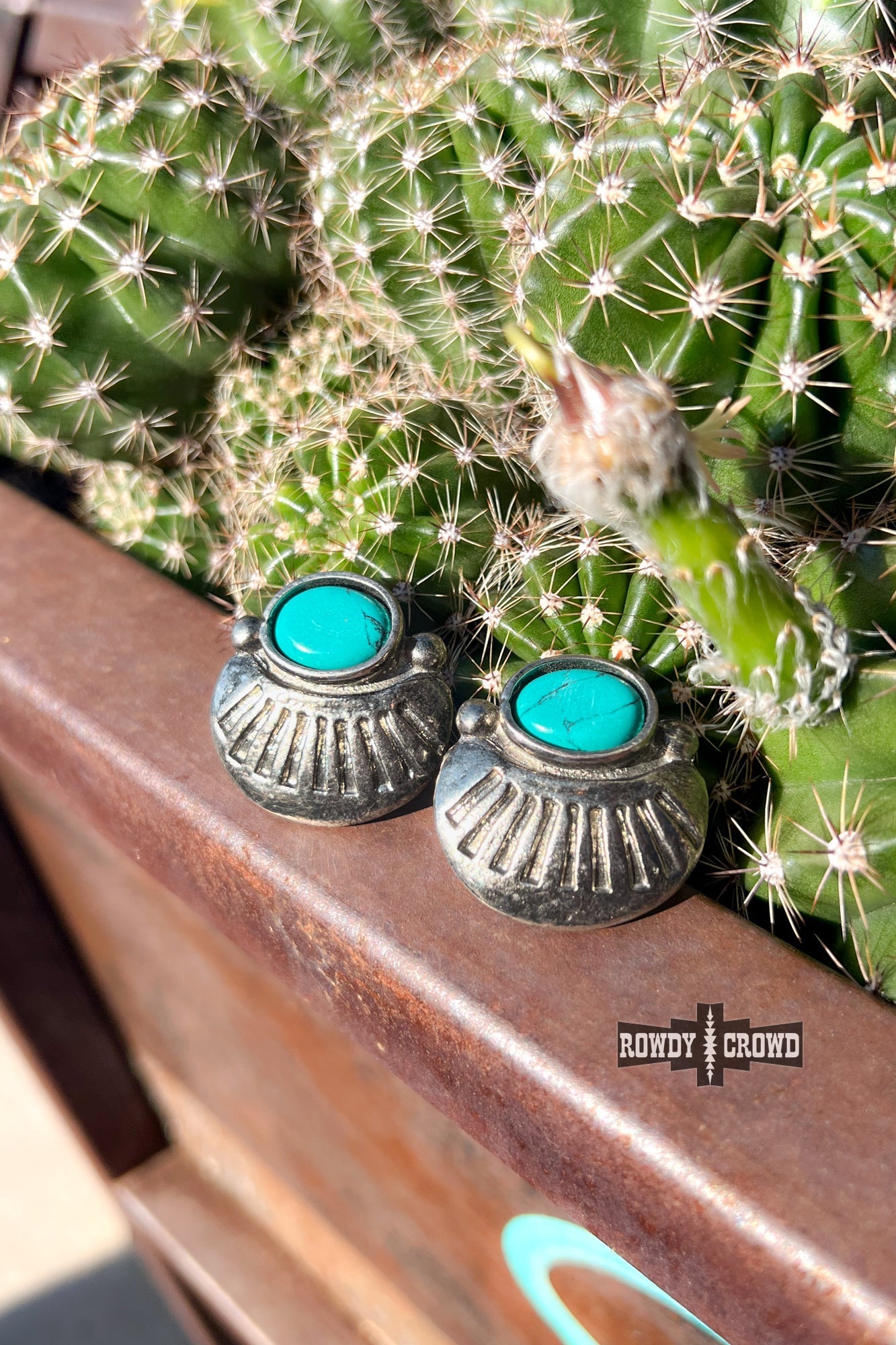 Sioux Falls Studs - Pistols 'n Petticoats - #westernboutique# - #westernfashion#