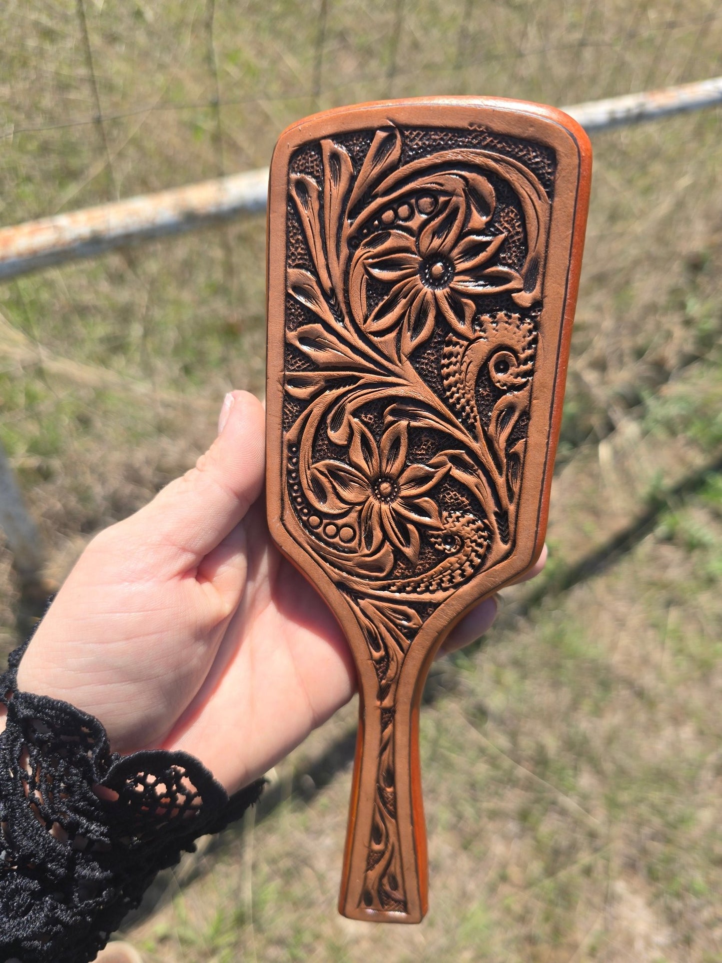 Tool hairbrush - Pistols 'n Petticoats - #westernboutique# - #westernfashion#