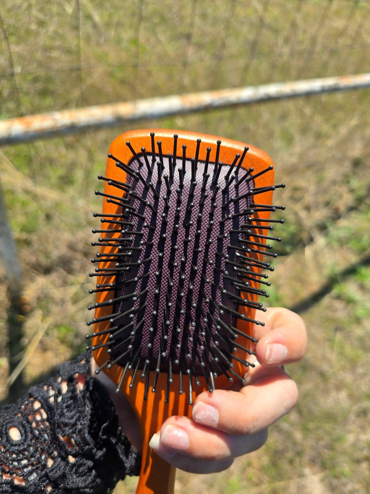 Tool hairbrush - Pistols 'n Petticoats - #westernboutique# - #westernfashion#