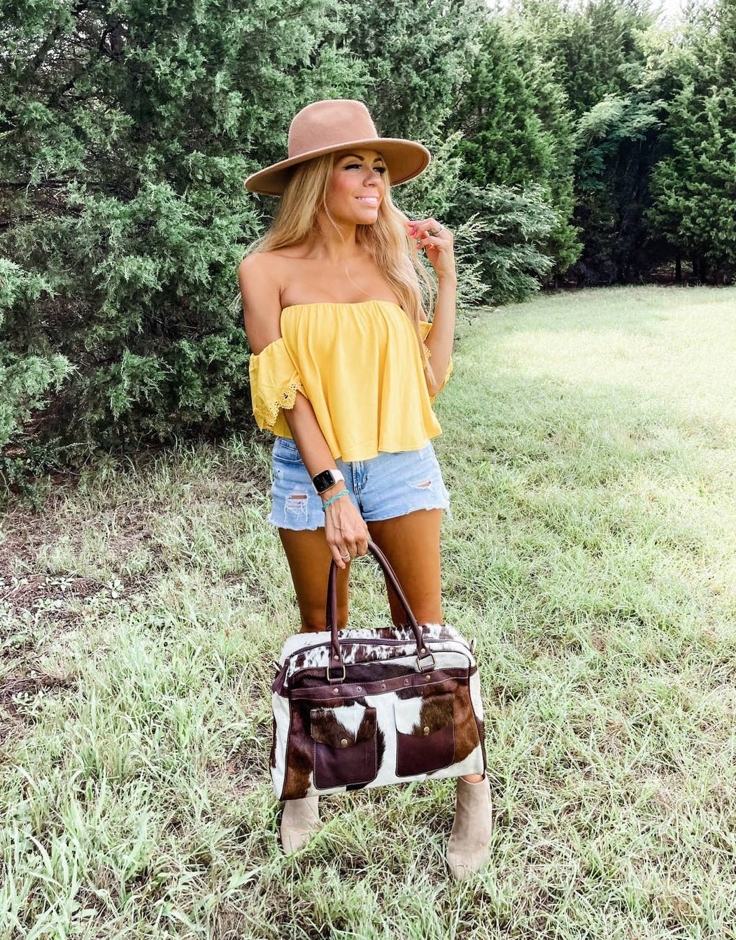 Weekender Duffle Leather Hair On Cowhide Duffel Travel Bag - cowhide weekender bag - Pistols 'n Petticoats - #westernboutique# - #westernfashion#